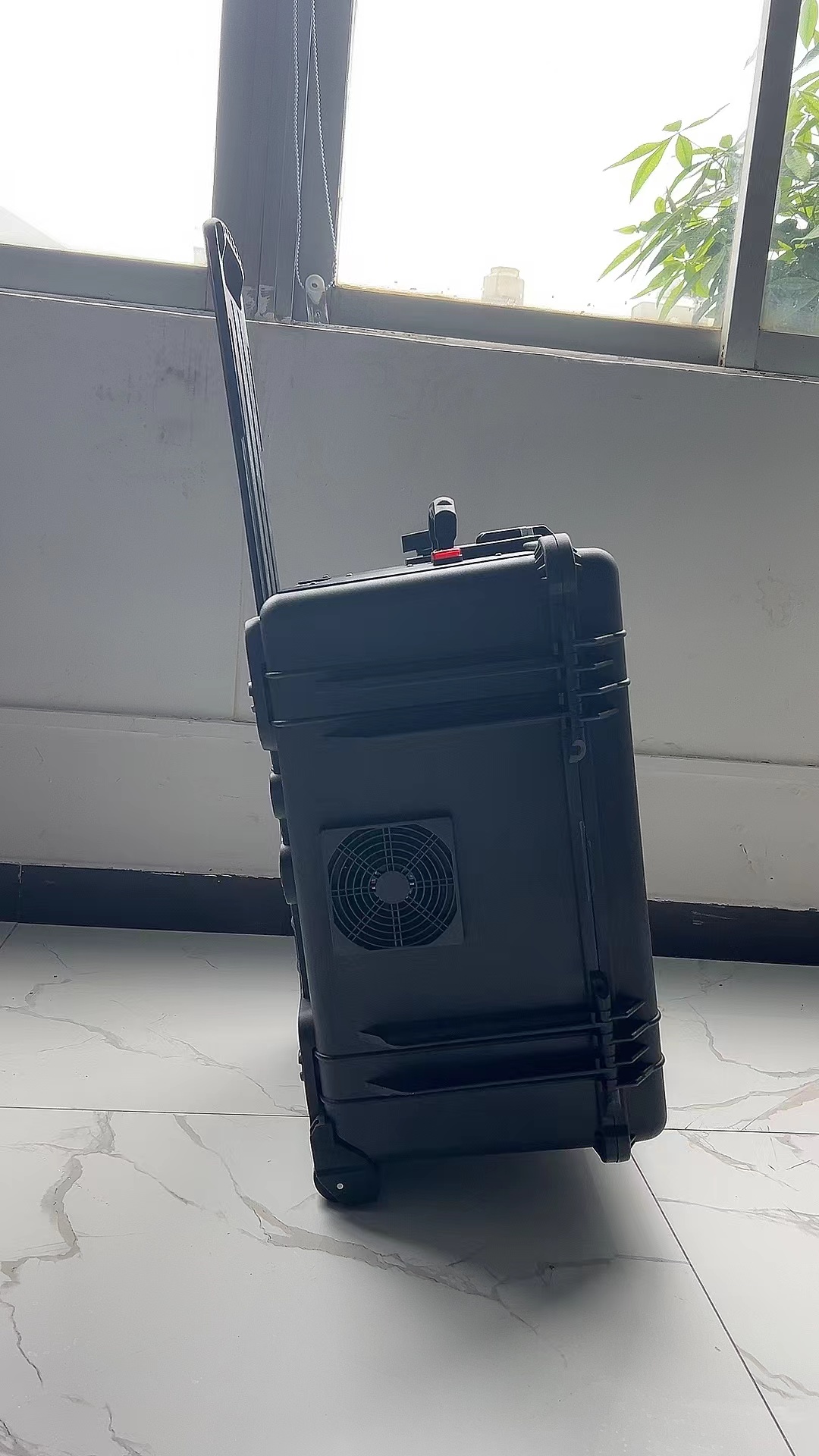 高陵手拉箱型移动通信干扰器